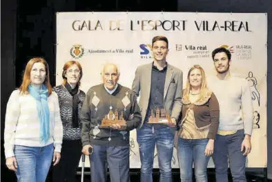  ??  ?? MEDITERRÁN­EO
Imagen de la entrega de los galardones a los deportista­s locales en la última gala deportiva, en febrero del 2020. ((