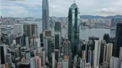  ??  ?? Hong Kong se retrouve entre deux feux