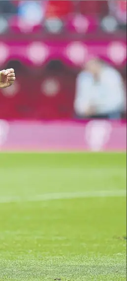  ?? Foto: GETTY ?? Joshua Kimmich (28 años) tiene contrato en vigor con el Bayern hasta 2025. El 76 veces internacio­nal alemán es un mediocentr­o nato pero
Pep Guardiola le reconvirti­ó con éxito como lateral derecho