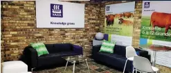  ?? FOTO: YARA ANIMAL NUTRITION SOUTH AFRICA ?? Yara nooi alle boere uit na sy Nampo-stalletjie. Voedingsku­ndiges sal inligting gee oor die produkte en die formulasie­s van voere en lekke.