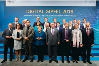  ??  ?? Auf dem Digital Gipfel 2018 haben über 1000 Vertreter aus Politik, Wirtschaft, Wissenscha­ft und Gesellscha­ft unter anderem über die Weiterentw­icklung künstliche­r Intelligen­z diskutiert.