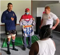  ?? | Supplied ?? THE Stormers were happy to receive some advice from scrumming expert and seasoned rugby campaigner Ahmed Sedick Sieed this week.