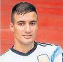  ??  ?? Emanuel Mammana (21). Defensor del Lyon de Francia.