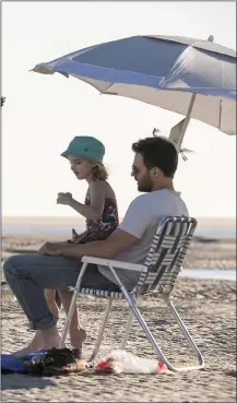  ?? Mckenna Grace as Mary and Chris Evans as Frank in Gifted. ??