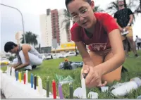  ?? Gustavo Carneiro ?? Em Londrina, manifestan­tes lembraram também a morte do jovem Mateus Evangelist­a