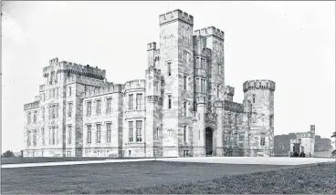  ?? (Pic: NLI) ?? Mitchelsto­wn Castle.