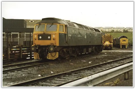  ??  ?? (BELOW) 47464 stands outside Eastfield depot with withdrawn 40173 in the background on 11th June 1983.