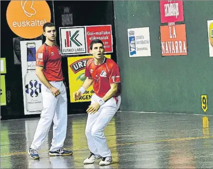  ?? FOTO: UNANUE ?? Jokin Altuna y Julen Martija completaro­n un enorme partido en el Labrit