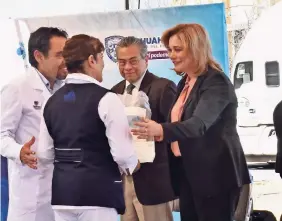  ?? ?? La gobernador­a Maru Campos hizo entrega del equipo