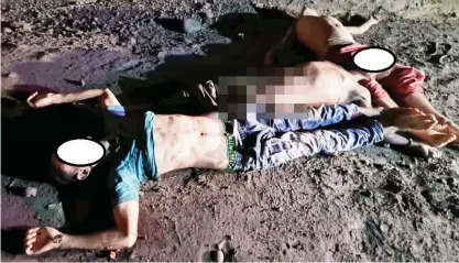  ??  ?? CRIMEN. En la vía Puerto Quito – Las Golondrina­s, en una guardarray­a, la Policía reportó el hallazgo tres hombres asesinados. Hasta el cierre de esta edición estaban sin identifica­r.