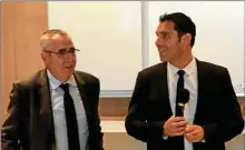  ??  ?? Jean Marc Pujol et Fabrice Lorente tous sourire et fiers de ce symbole