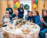  ?? ?? Joe Biden (80) feierte im Kreise der Familie seinen Geburtstag.