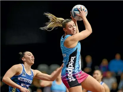  ?? PHOTOSPORT ?? Gina Crampton was dropped from the Silver Ferns in October last year, and still doesn’t know why.