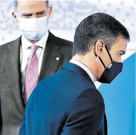  ?? EFE ?? El presidente Pedro Sánchez, ante el Rey, en la ceremonia.