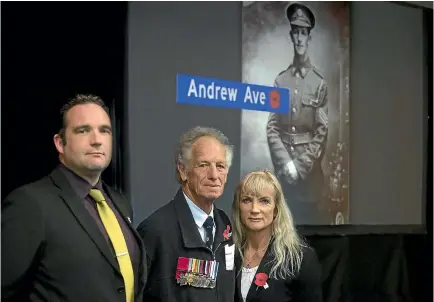  ?? PHOTO: WARWICK SMITH/STUFF ?? Jeremy Mathews, left, Doug Elliot and Donna Mathews represente­d families of Manawatu¯ Victoria Cross recipients honoured by the Poppy Places Trust.