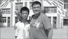  ?? PROVIDED TO CHINA DAILY ?? Zhang Zhenhua (left) and Wang Li consider themselves ‘brothers’.