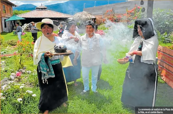  ?? Fotos: Maribel Rojas / EXTRA ?? La ceremonia se realizó en la Plaza de la Vida, en el cantón Ibarra.