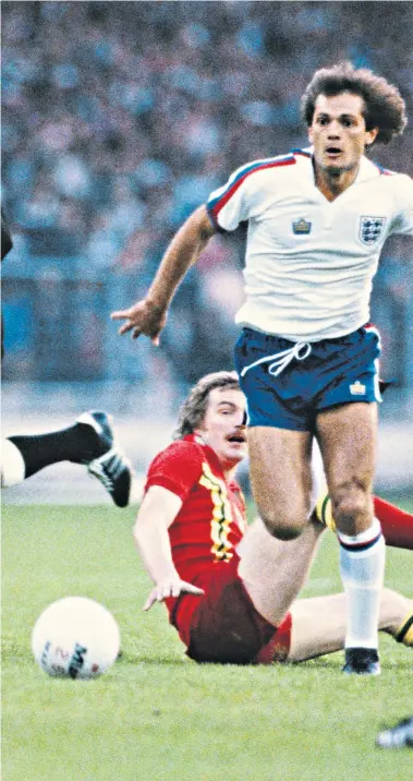  ??  ?? Midfield general: Ray Wilkins in action for England during a goalless draw against Wales during the Home Internatio­nals at Wembley in 1979