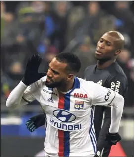  ?? (Photo AFP) ?? Auteur d’un doublé, Alexandre Lacazette a porté son total à dix-sept buts en Ligue  cette saison.