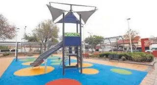  ?? // H.FRAILE ?? La plaza de la Calera ha estrenado instalacio­nes infantiles