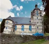  ?? Foto: V. Šlauf a M. Stolař, MAFRA ?? podhradí u Aše
Turistický­m lákadlem se stala nová rozhledna v hradní věži. Zajímavý je i místní kostel.