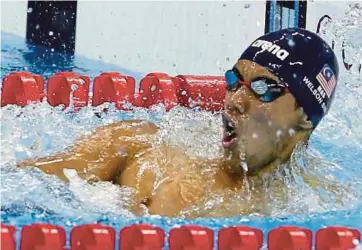  ??  ?? Welson Sim won gold in the men’s 18 and over 200m freestyle and the 400m freestyle in the Singapore national age group championsh­ips.