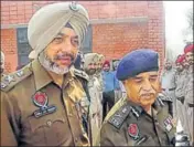  ?? HT PHOTO ?? Director general of police Suresh Arora (right) with SSP Raj Jit Singh in Moga on Wednesday.