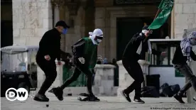  ?? ?? Observers fear that the violence at Al-Aqsa could escalate into another war