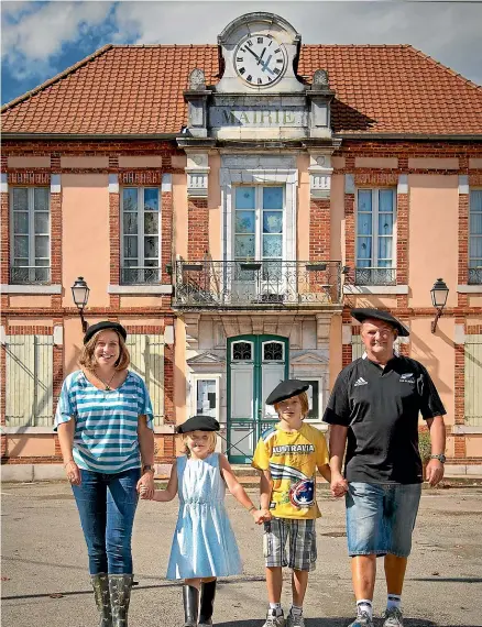  ??  ?? Allyson Gofton, her husband Warwick, son Jean-Luc, and daughter Olive-Rose in France in 2015.