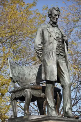  ??  ?? 4. Abraham Lincoln: The Man, installed in Lincoln Park, Chicago