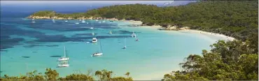  ??  ?? Porqueroll­es et ses plages de rêve, comme un petit air de Caraïbes…
Savoir +