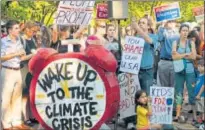  ?? AFP ?? Protesters demonstrat­e in front of the White House on Thursday.