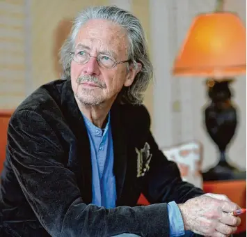  ?? Foto: Barbara Gindl, dpa ?? Der österreich­ische Schriftste­ller Peter Handke, hier 2012 in Salzburg, wird heute 75 Jahre alt.