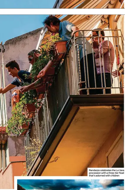  ??  ?? Randazzo celebrates the La Vara procession with a three-tier float that's adorned with children