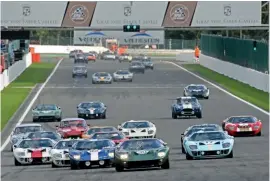  ??  ?? A sea of GT40S gets off the line – the polesitter (92, blue and white) retired three laps in