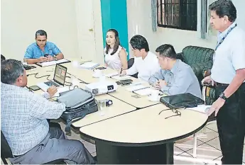  ??  ?? AMBIENTE. Empresario­s taiwaneses y funcionari­os reunidos ayer en Tegucigalp­a.