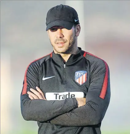  ?? FOTO: SIRVENT ?? Diego Simeone, entrenador del Atlético, quiere continuar al menos un curso más en el club rojiblanco