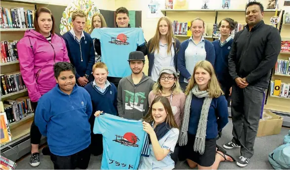  ?? LUKE KIRKEBY/ STUFF ?? A group of Forest View High School students and teachers are heading to Japan for two weeks.