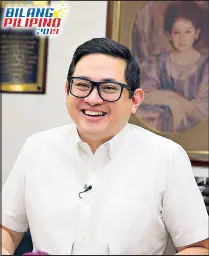  ?? JOEY VIDUYA ?? Sen. Paolo Benigno ‘Bam’ Aquino IV meets with editors and reporters of The Philippine STAR the other night.