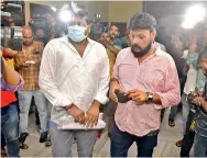  ?? — BY ARRANGEMEN­T ?? Casino organiser Chikoti Praveen Kumar being taken for questionin­g by the Enforcemen­t Directorat­e in Hyderabad on Monday.