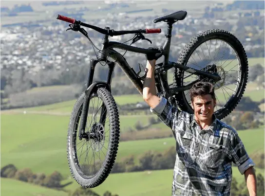  ??  ?? Daniel Buckingham of Waimate has been busy preparing and testing tracks for the Big Easy mountainbi­ke ride.