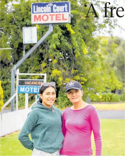  ?? Photo / Michael Craig ?? Catherine Walters and her daughter Rangimarie. Catherine had to sleep in her car when she first came to Auckland before being placed in Lincoln Court.