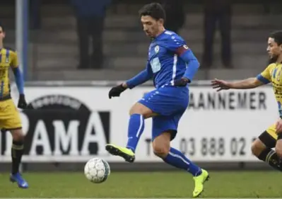  ?? FOTO GOYVAERTS ?? Met de winning goal in de 94ste minuut was Yannick Put de matchwinna­ar op bezoek bij Châtelet-Farciennes.