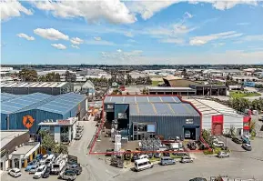  ?? ?? The 2027-sqm industrial building at 17-19 Kilronan Pl, Wigram, includes a warehouse and two levels of offices and amenities on a 2738-sqm site.