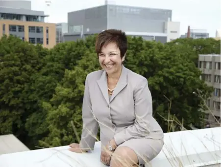  ?? ARISTEA RIZAKOS FOR THE TORONTO STAR ?? CAMH CEO Dr. Catherine Zahn hopes that the redevelopm­ent will reduce discrimina­tion. "We are opening up our campus to the neighbourh­ood.”