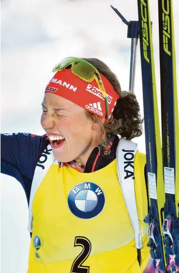  ?? Foto: dpa ?? Die Deutsche Laura Dahlmeier vom SC Partenkirc­hen überstrahl­te mit ihren fünf Goldmedail­len bei der Biathlon Weltmeiste­r schaft im österreich­ischen Hochfilzen nahe Kitzbühl alle anderen Athleten um Längen.