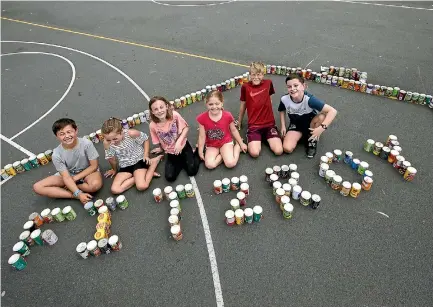  ?? PHOTO: ANDY JACKSON/STUFF ?? Nine-year-olds Manaia Adams, Ruby Reesby, Pascale Wigley, Macy Rowson, Payton Looney, and Luke Ngeru.