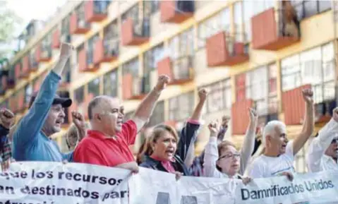  ?? | CUARTOSCUR­O ?? El Jefe de Gobierno refirió que el fenómeno sísmico afectó con mayor impacto a los habitantes de viviendas en condominio.