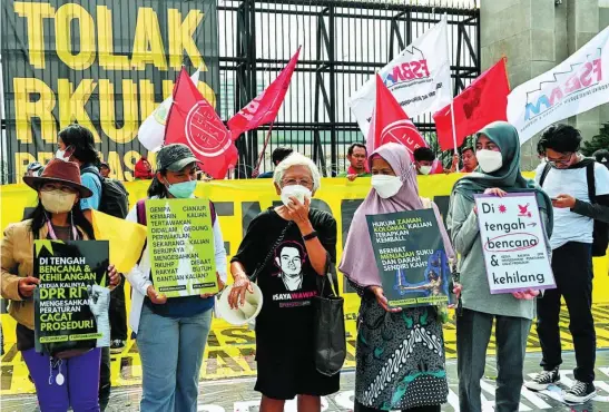  ?? ?? AFP
Activistas protestan contra la reforma en Yakarta