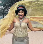  ??  ?? GONE WITH THE WIND FABULOUS: Opera singer Sikelelwa Qwazi entertaini­ng the crowds last Friday, when she sang the national anthem, while harmonisin­g with the bells at the Campanile in Central, as part of the Swallows Foundation Heritage Month celebratio­ns